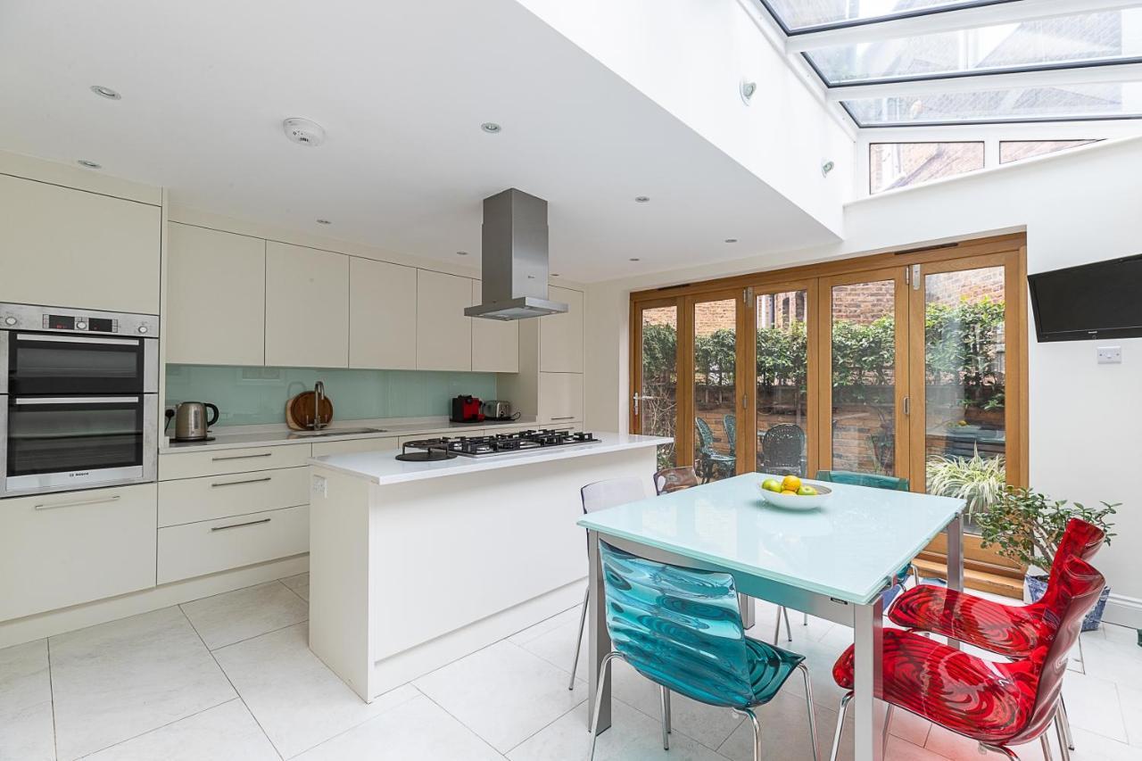 Ferienwohnung Joivy Stunning 3 Bed, 2 Bath House With Garden And Rooftop Terrace London Exterior foto